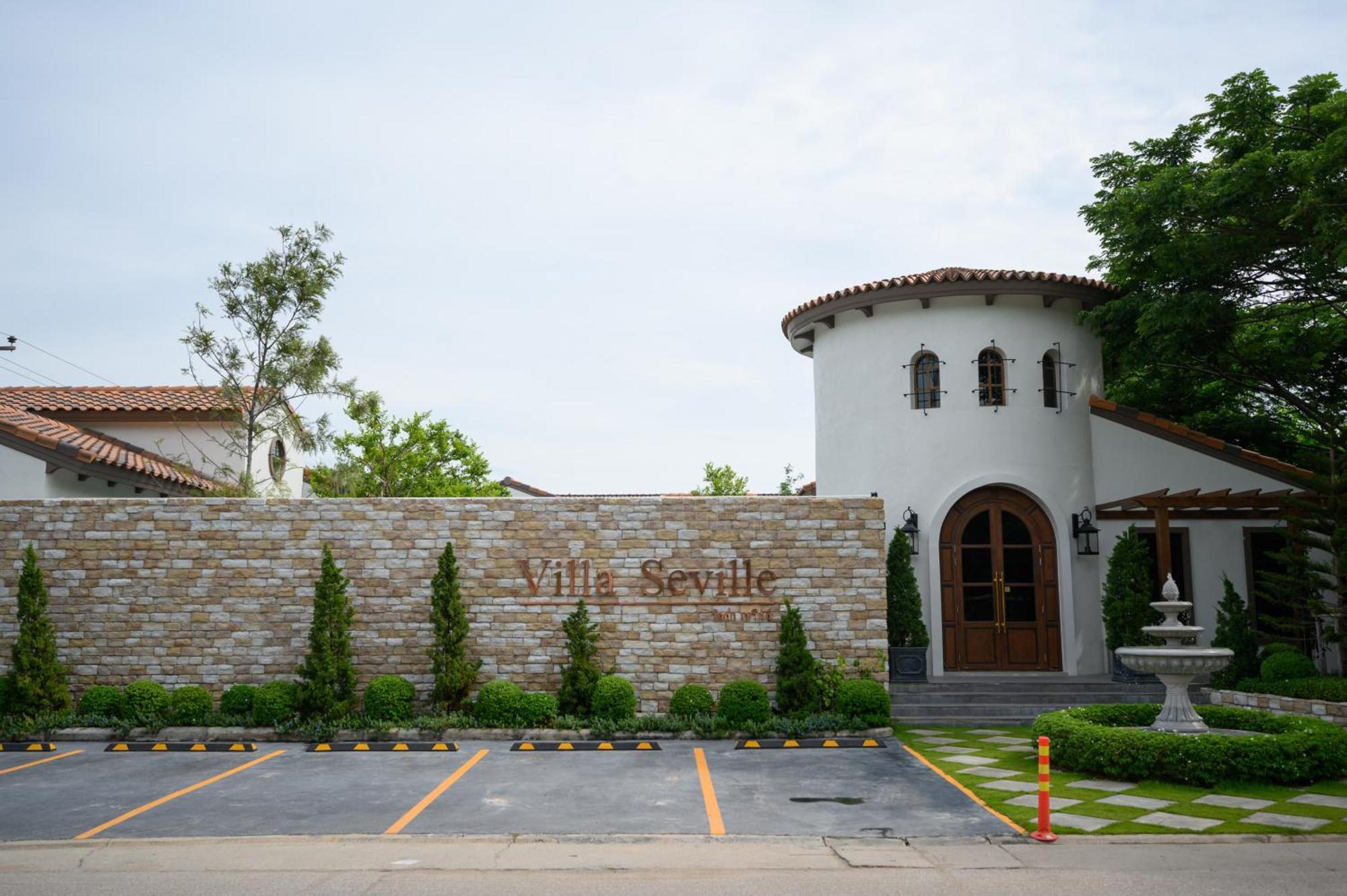 Villa Seville HHQ Exterior foto